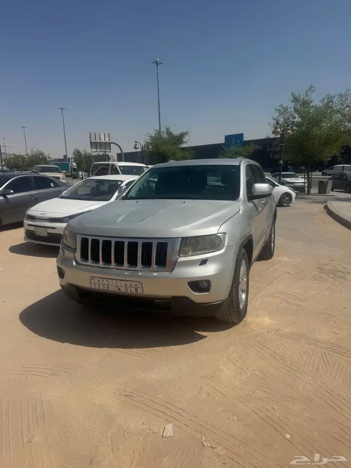 جراند شيروكي نظيف 0