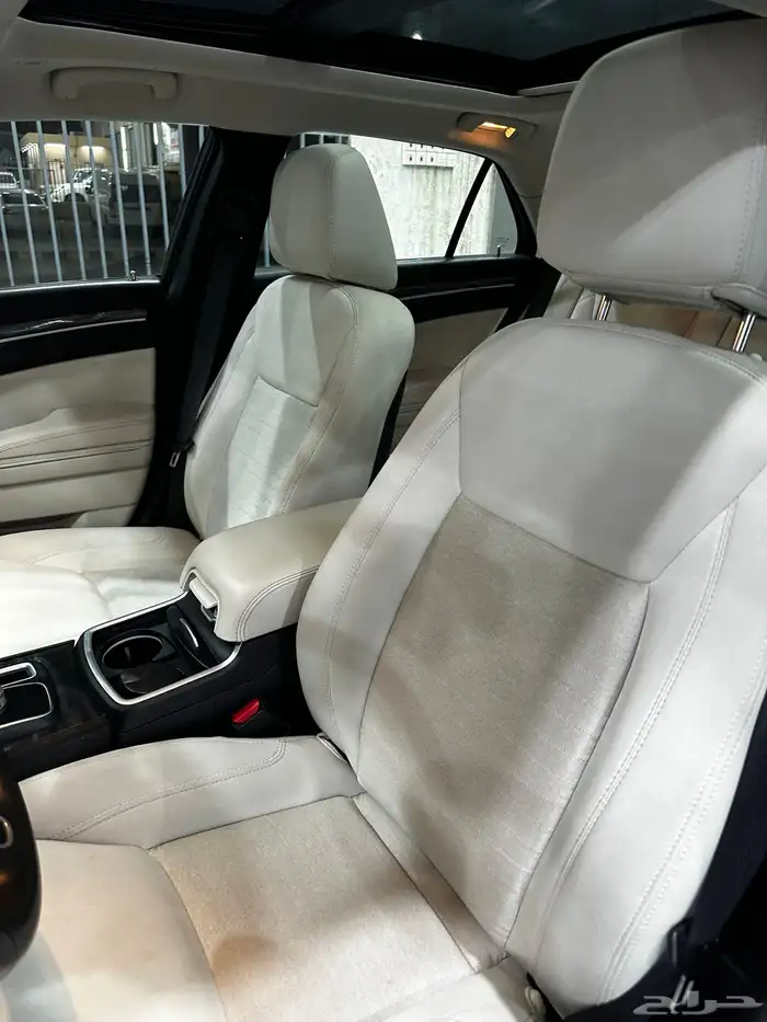 كرايزلر C300 لميتد بلص 2021 لدى معرض(الرشيدي) 30
