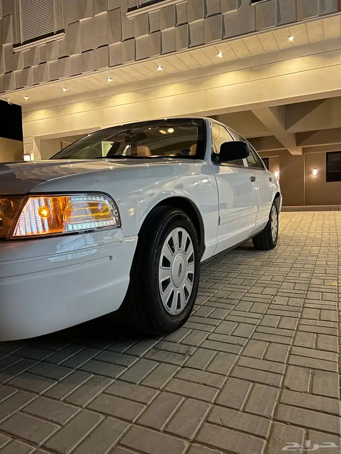 فورد فكتوريا بوليسي 19