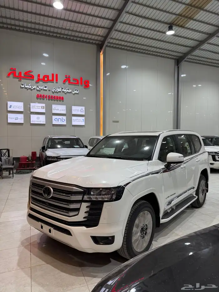 لاندكروزر L4 بريمي 2025 تنفس طبيعي أبواب شفط كاش وبنوك 1