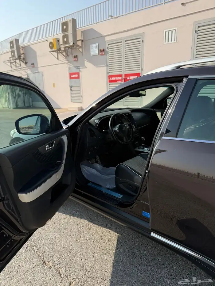 جيب إنفنتي QX70 ليمتد 2019 11