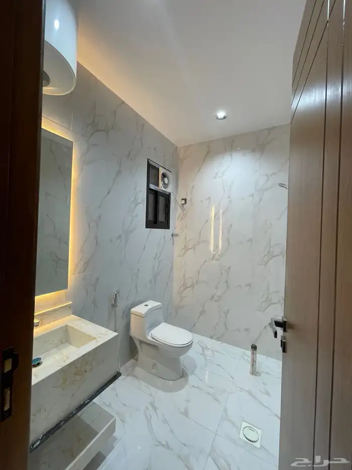 للبيع شقه دور أرضي مع بايكه وحوش خميس مشيط 15