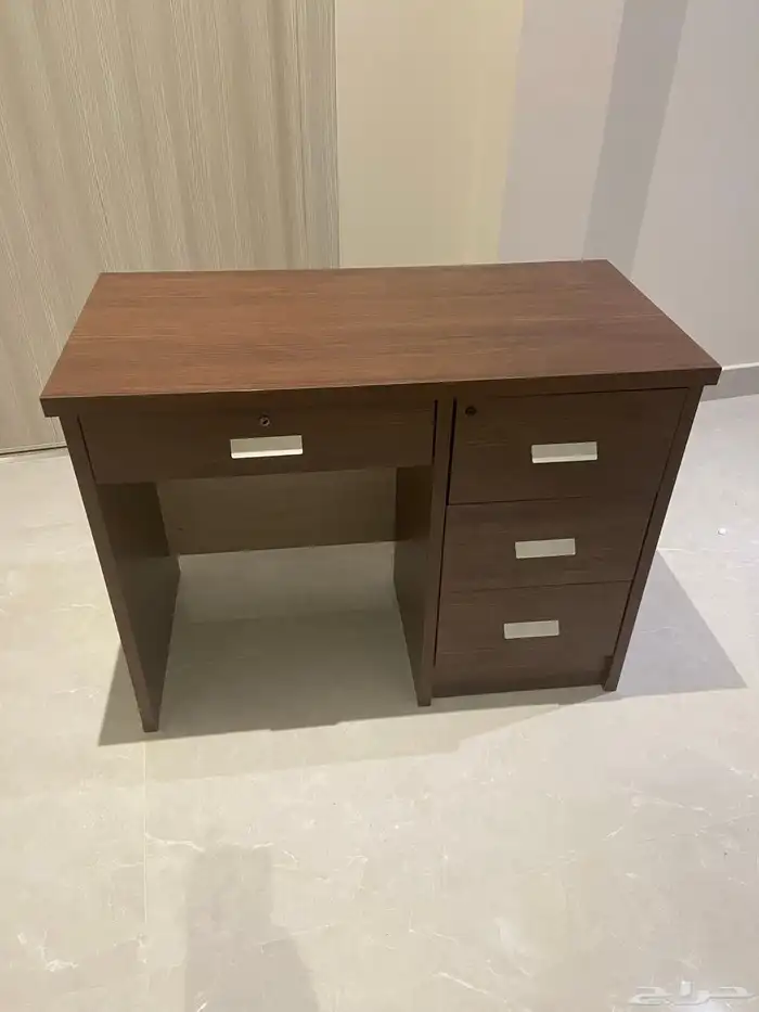 مكتب صغير للبيع 1