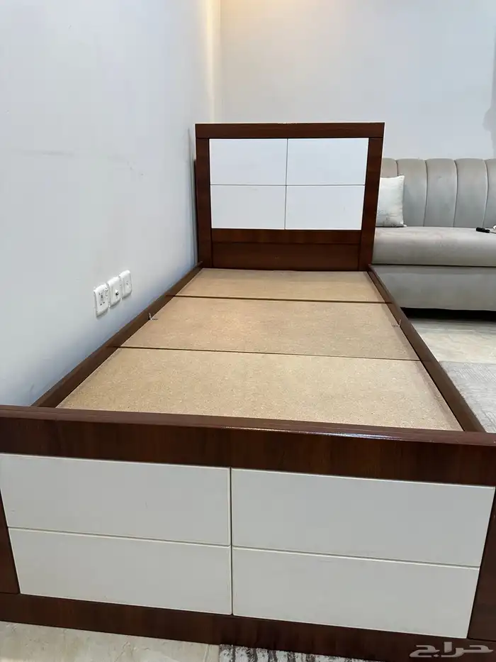 سرير خشب 0