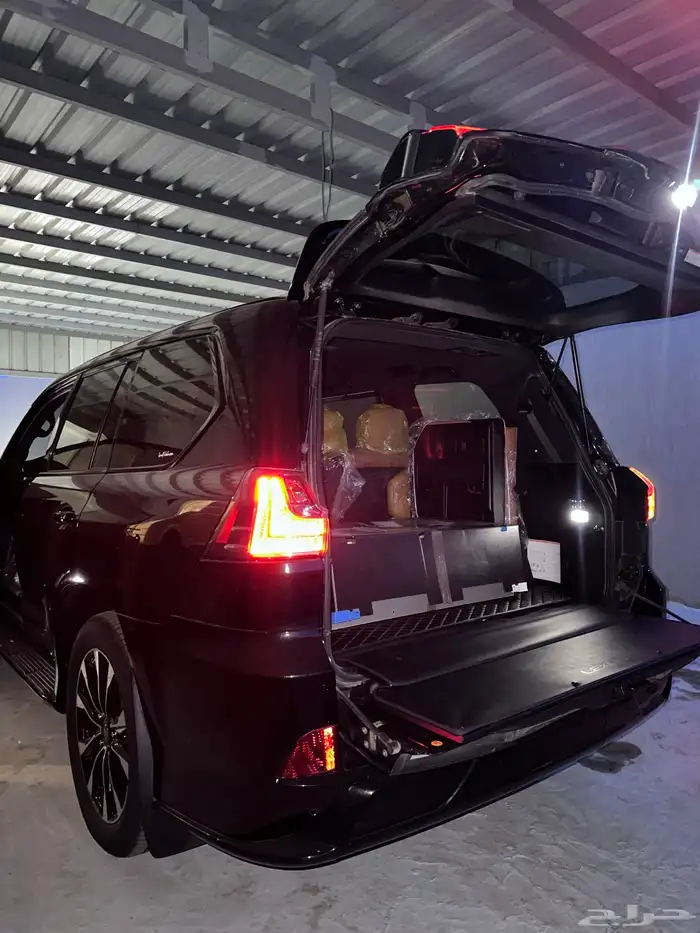 جيب لكزس بلاك ادشن 2021 ممشى قليل 8