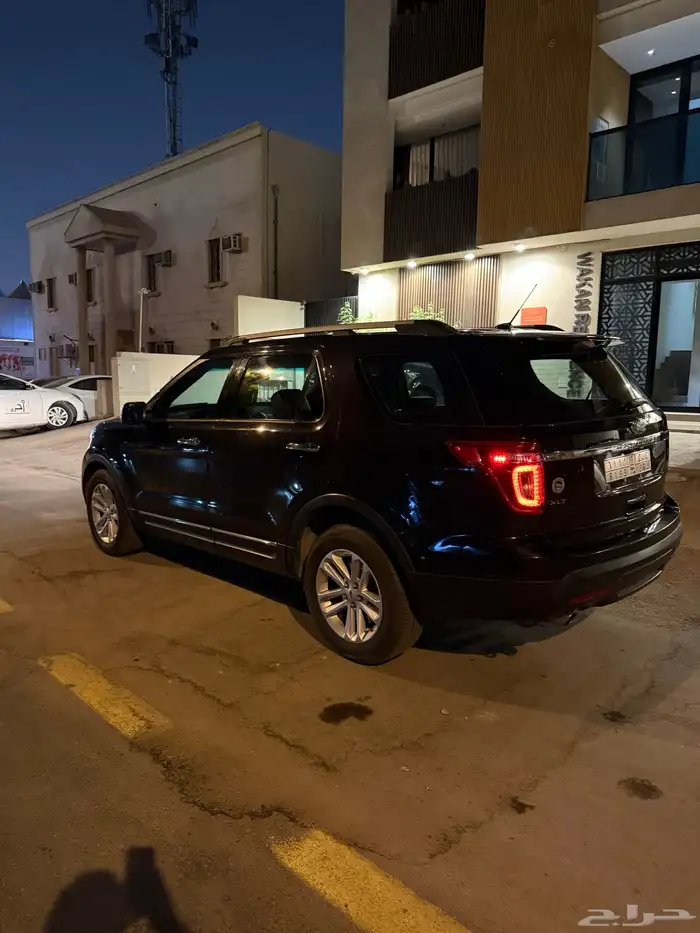 للبيع فورد اكسبلور 2013 فئة ال XLT 1