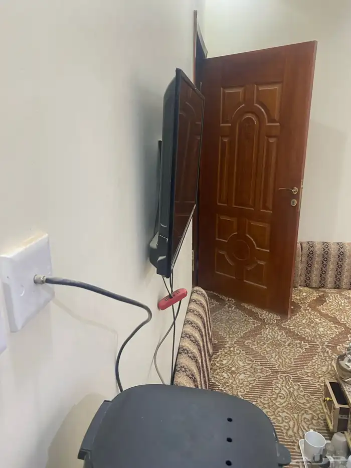 شاشة 42 بوصه عادي 1