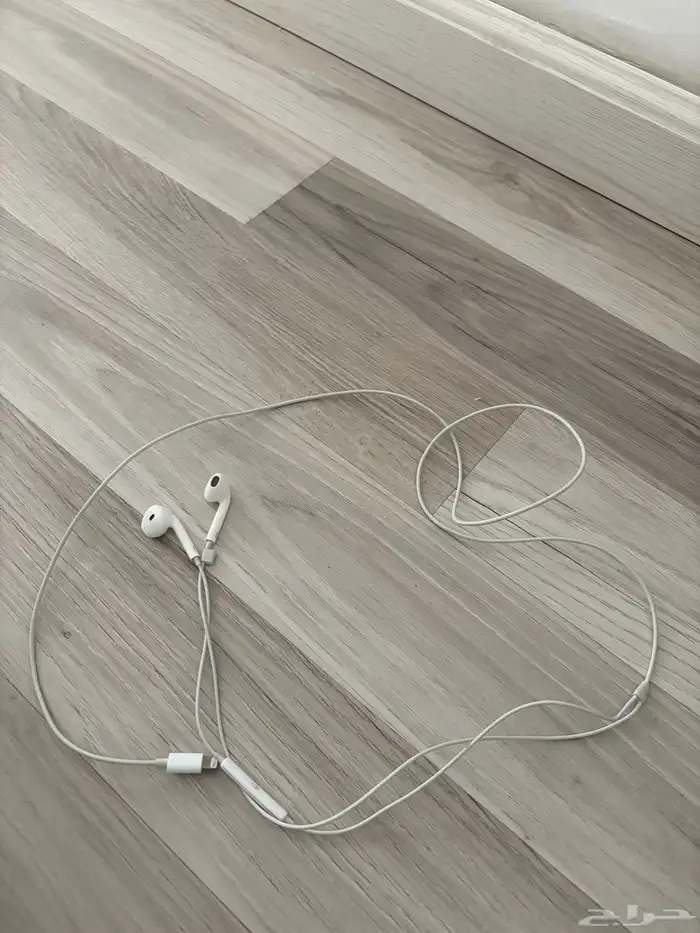 سماعة آيفون أبل اصليه ابغا فيها 60 1