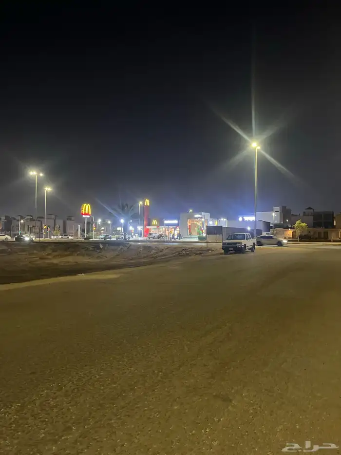 قط تعبان الي يقدر يساعده 4