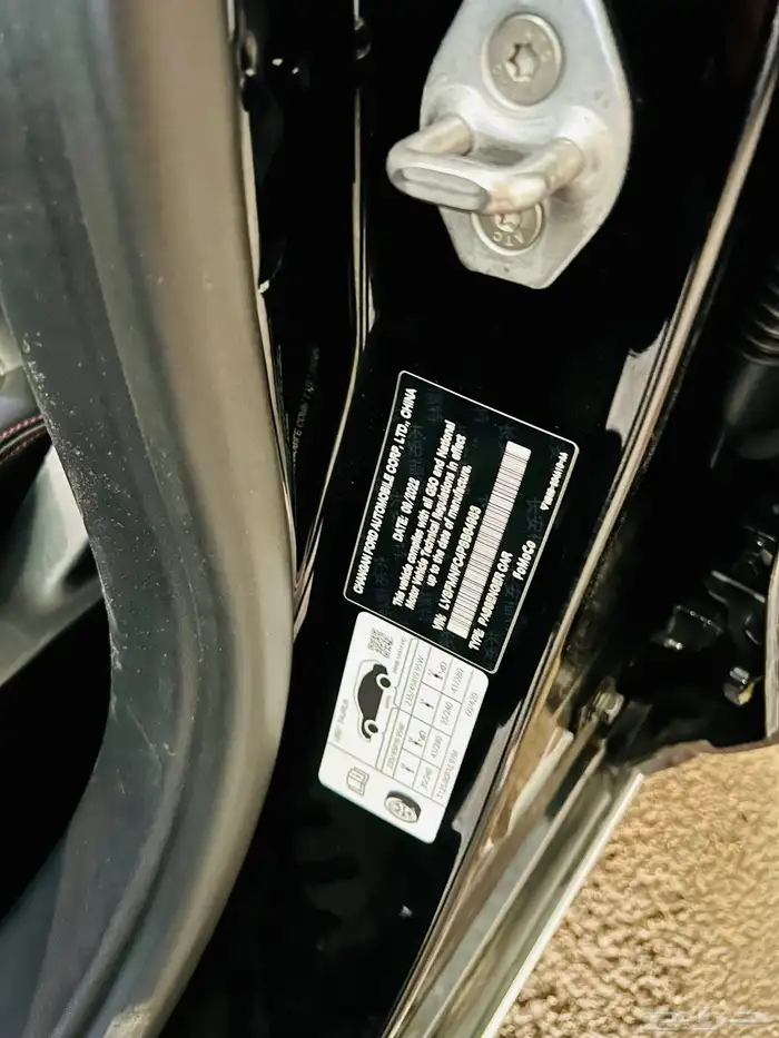 فورد تورس تيتانيوم فل كامل موديل 2023 13