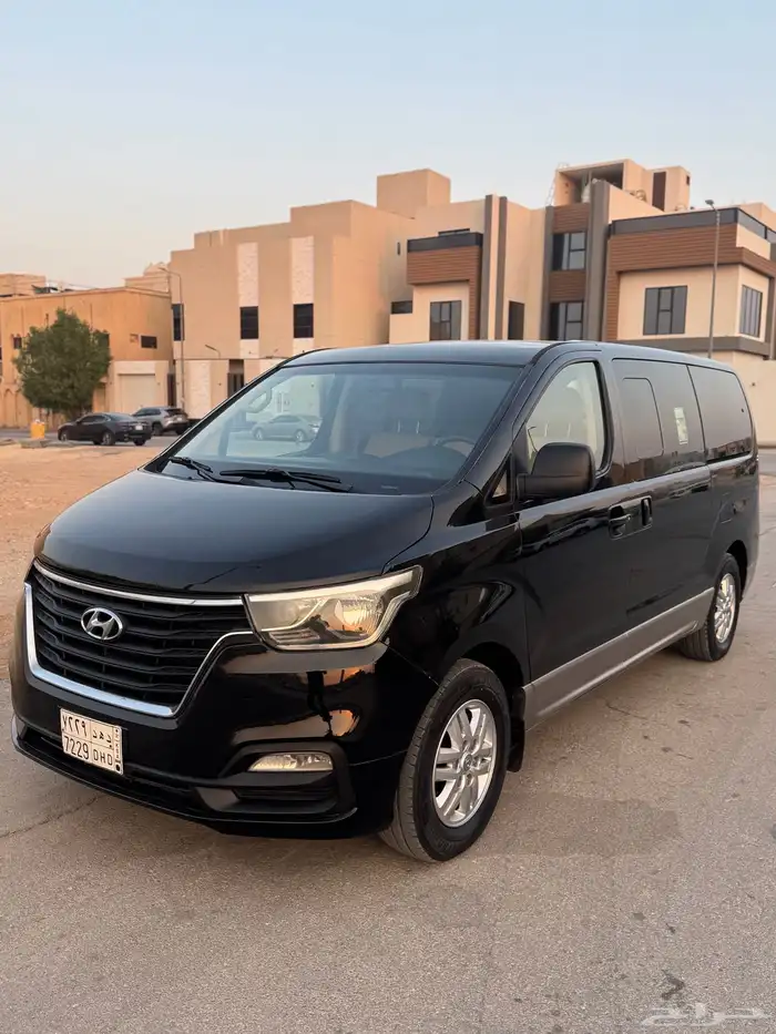 باص هونداي H1 بنزين 2021 2