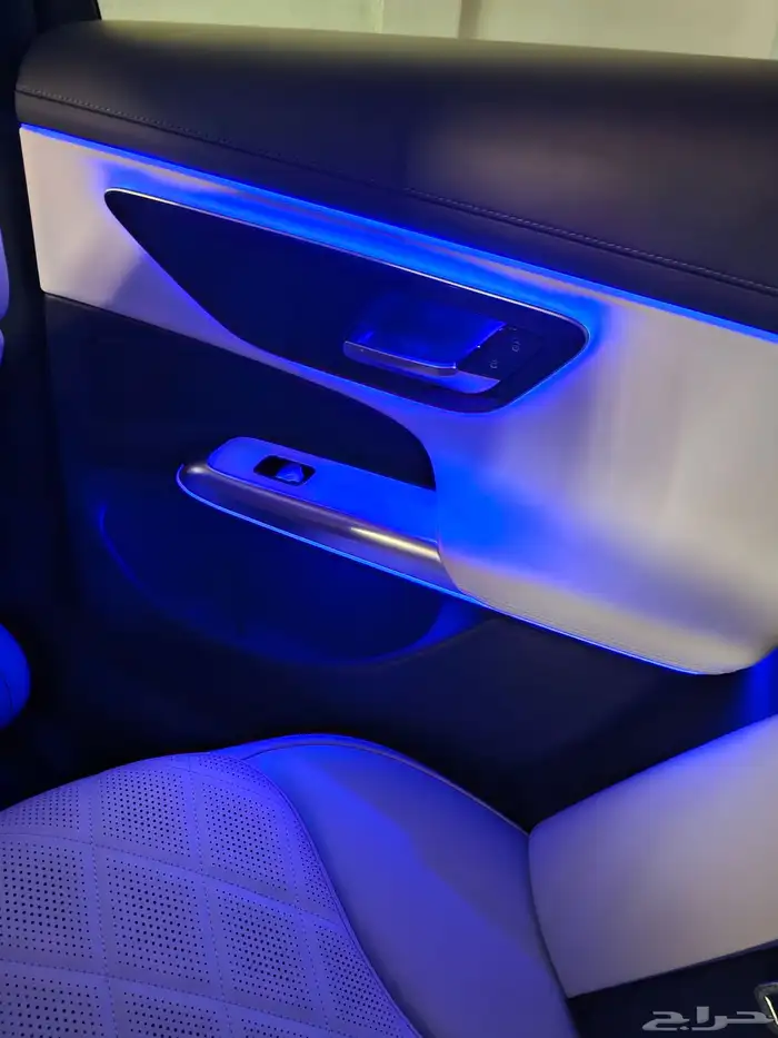 مرسيدس بنز E350 2024 29