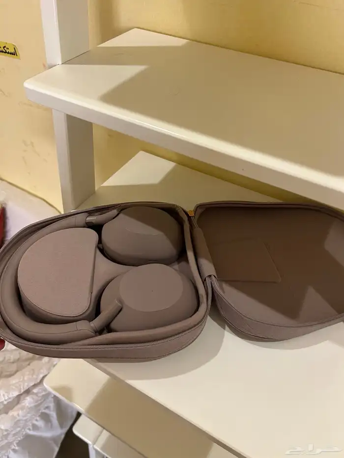 Sony WH 1000xm5 - Smokey Pink 0