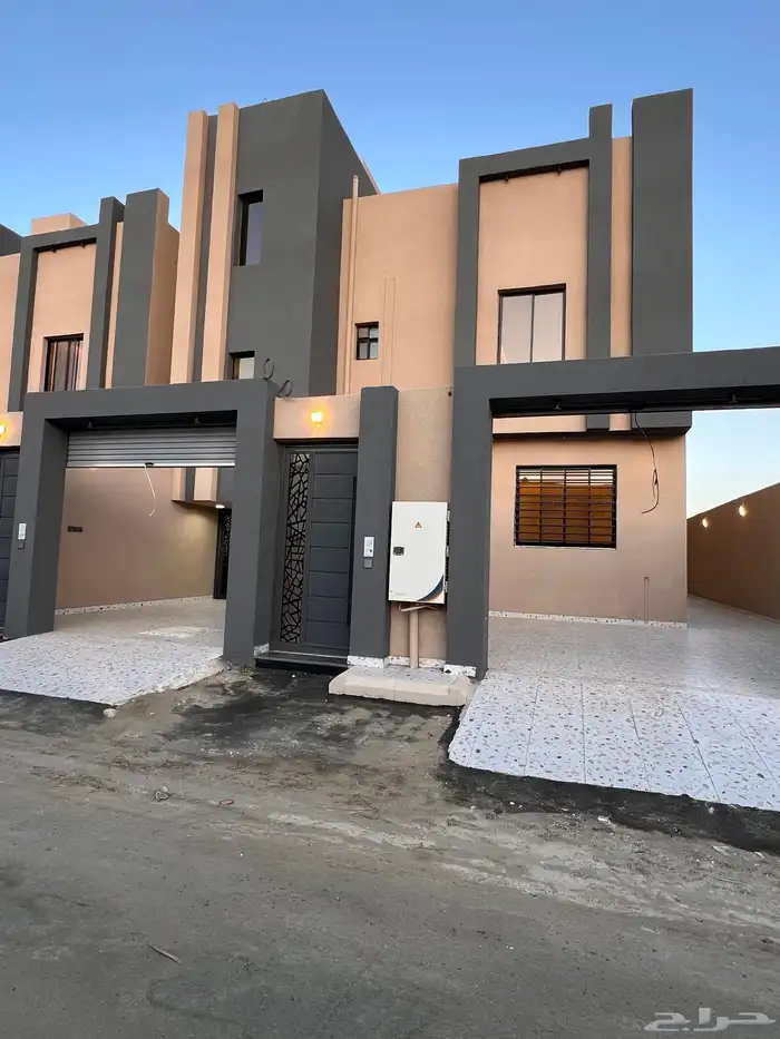 للبيع روف علوى بمدخل سياره حى النور شمال الخميس 750 الف 5