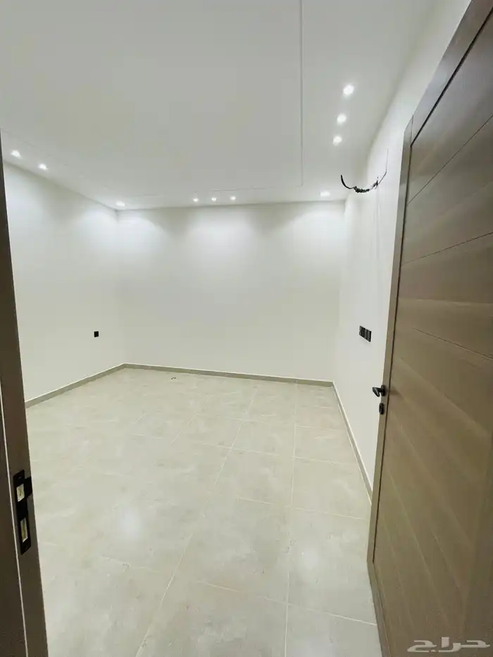 للبيع شقق تمليك علوي مع سطح بالخميس حي الإسكان بسعر 550 الف 19