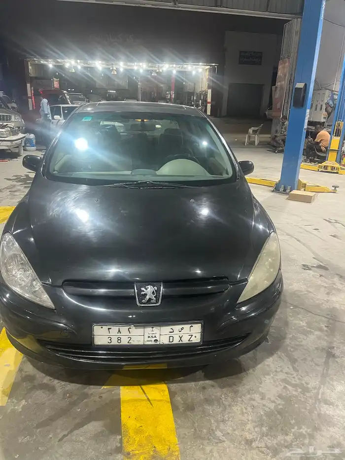 سيارة بيجو 1