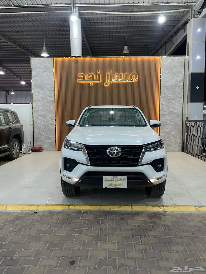 فورتشنر موديل 2023 (6سلندر) 1