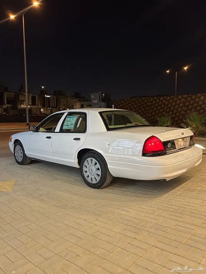 فورد فكتوريا بوليسي 21