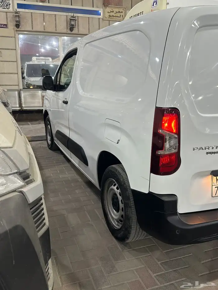 بيجو. بارتنر 2021 2