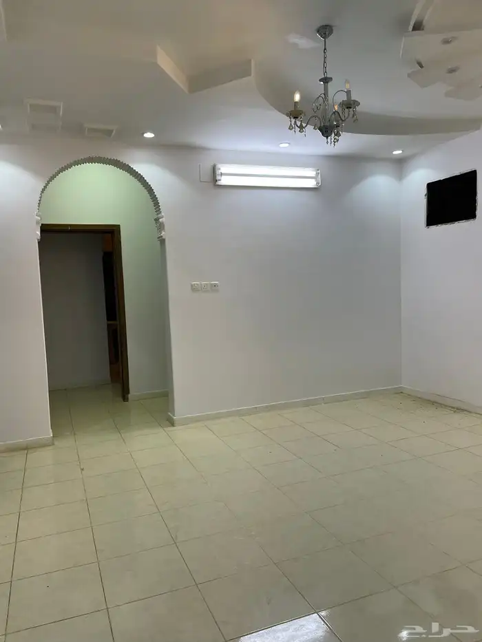 شقه للايجار حي القادسيه 2 دور ثاني 8