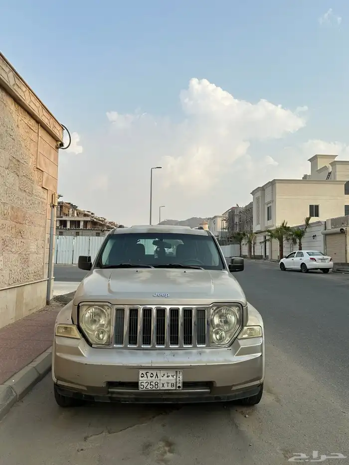 جيب ليبرتي 2011 للبيع 5