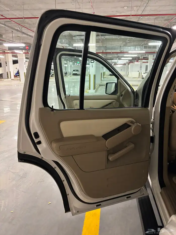 للبيع اكسبلورر 2010 فل كامل 25