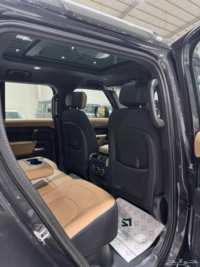 لاندروفر ديفندر X موديل 2025 فل كامل جديد . 16