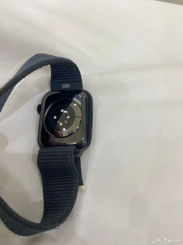 ساعه ابل الاصدار 9 مع كرتونه وشاحنه 1