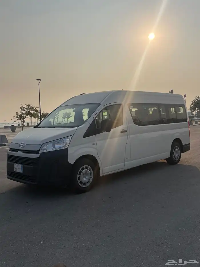 باص تويوتا 2024 ماشي 60 بنزين 2