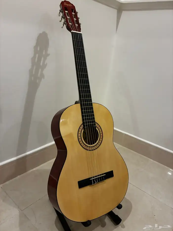 قيتار Fender Squier SA-150N شبه جديد 0