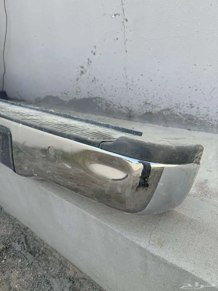 باب صندوق هايلكس اصلي وصدام خلفي مخرم له حساسات 5