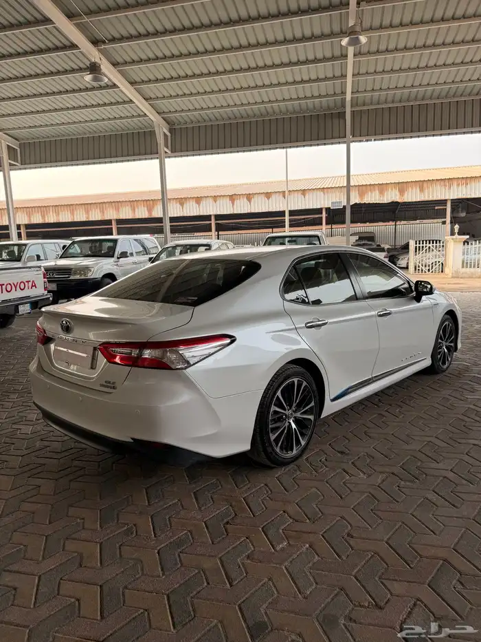 تويوتا كامري هايبرد GLEموديل 2019 12