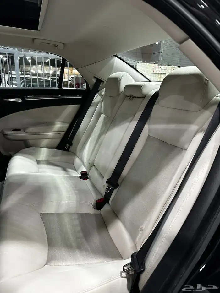 كرايزلر C300 اسود 2021 هيمي V8 5.7 معرض(الرشيدي) 26