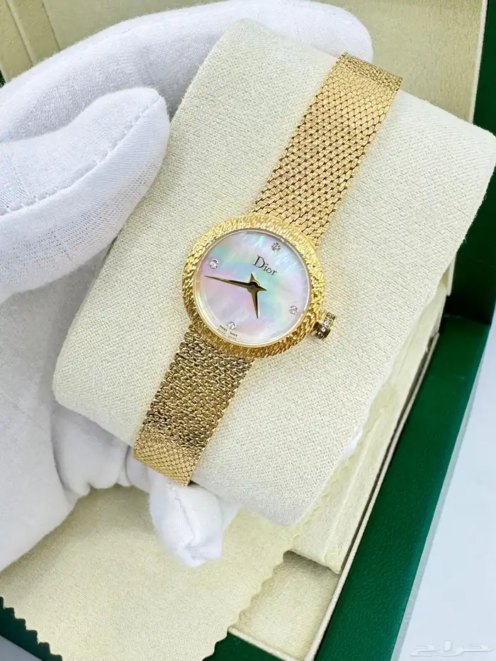 ساعات رجالية نسائية ماركة 8