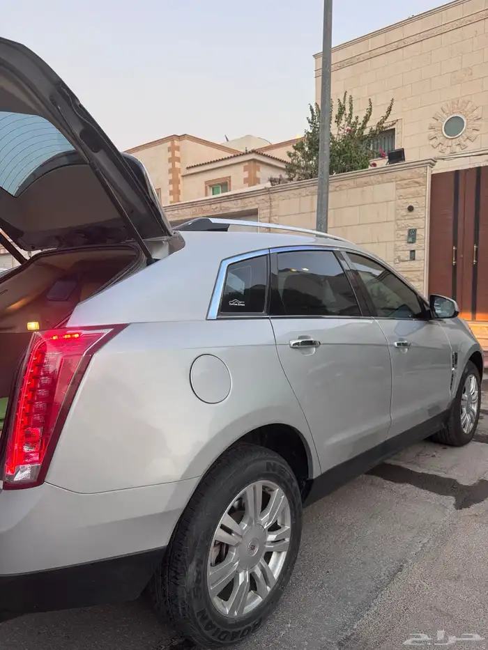 للبيع جيب كاديلاك 2011 SRX 6