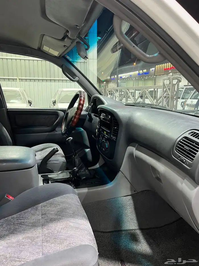 للبيع تويوتا لاندكروزر موديل 2000 21