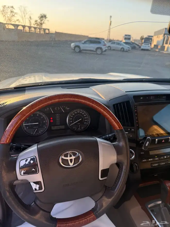 لاندكروزر هدد فل كامل 2015 ممشى قليل 10