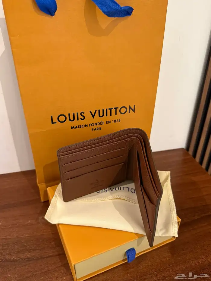 محفظة من لويس فيتون اصليه 6