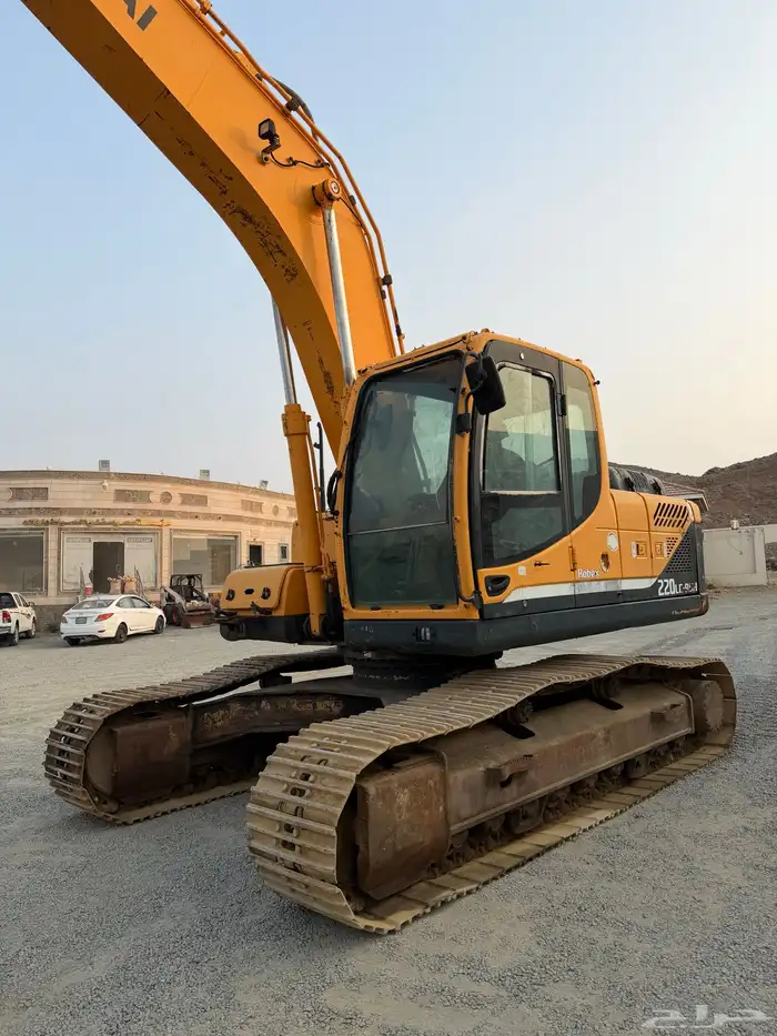 للبيع بوكلين هونداي 9-220موديل 2012 1