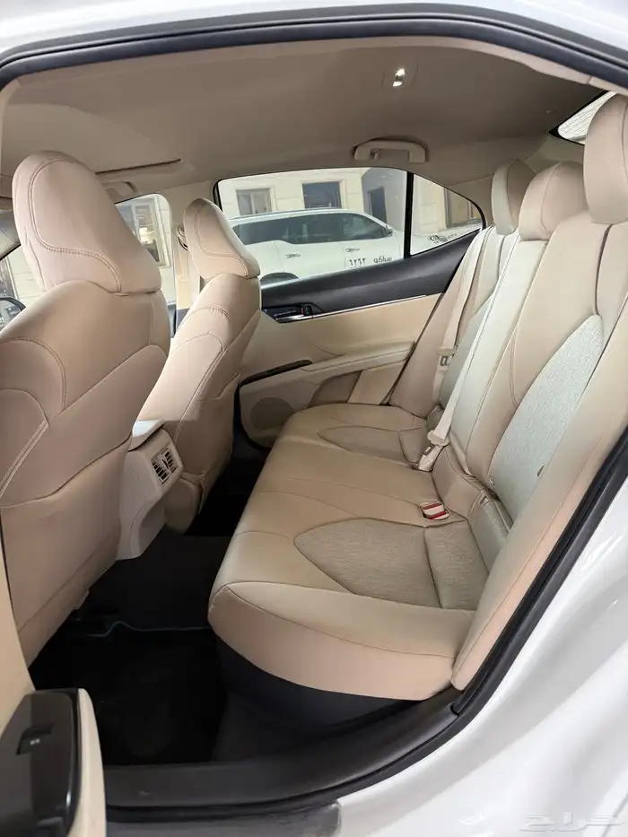 تويوتا كامري هايبرد GLEموديل 2019 18