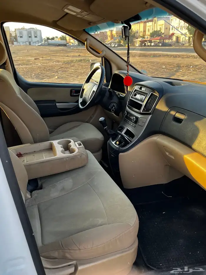 H-1 باص هيونداي 2016 20