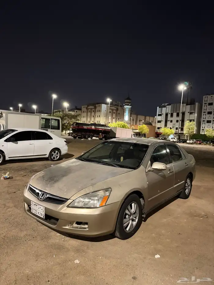 هوندا اكورد 2006 للبيع 4 سلندر نظيفه 4