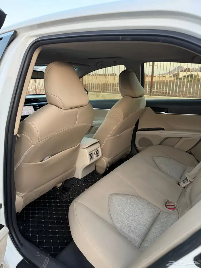 تويوتا كامري 2020 GLE هايبرد نظيفه جدا 11