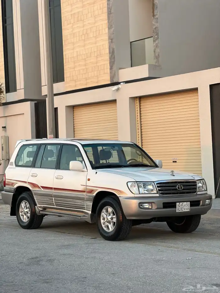 تويوتا لاندكروزر فل كامل قير عايدي اساس 10