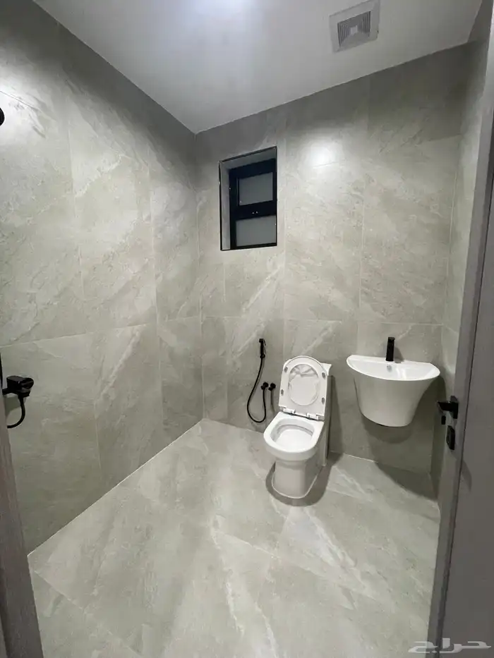 فلل للبيع حي الشروق 15