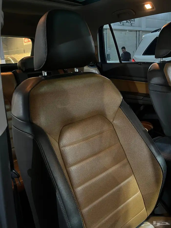 فولكس فاجن تيرامونت R-Line 2019 باسم (أمير) بحالة الوكالة 40