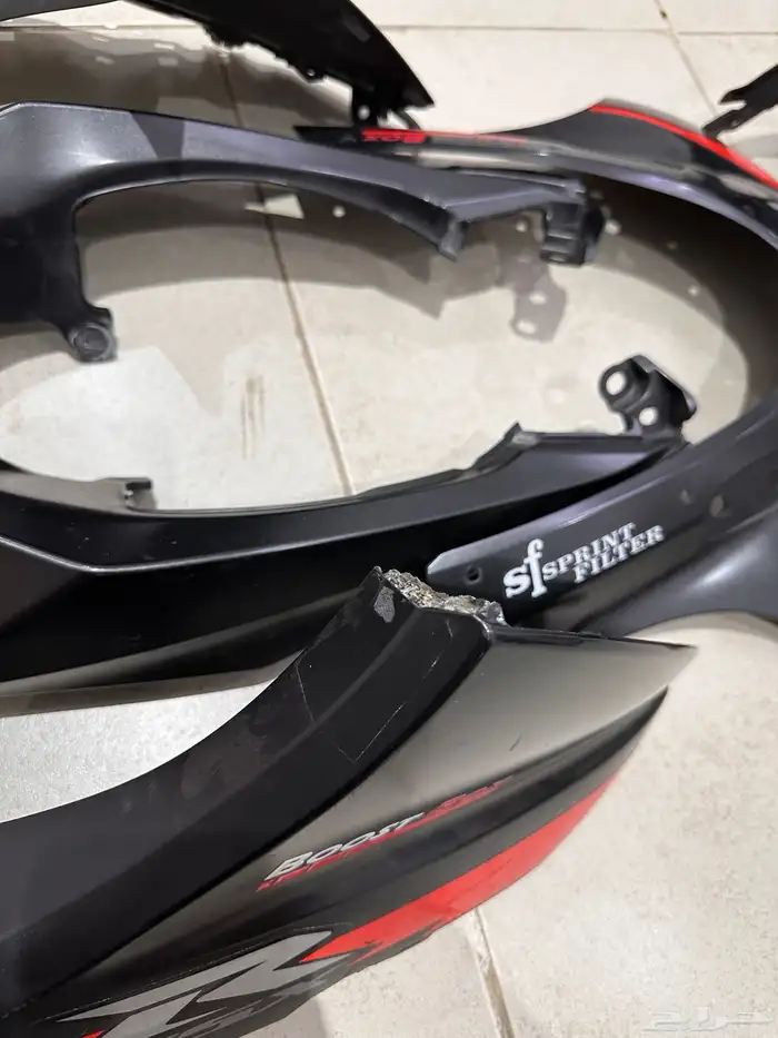 فيابر ريس سزوكي 1000RR اصلي وكاله 0