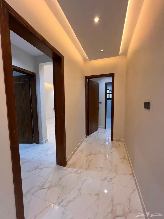 للبيع روف علوى بمدخل سياره حى النور شمال الخميس 750 الف 19