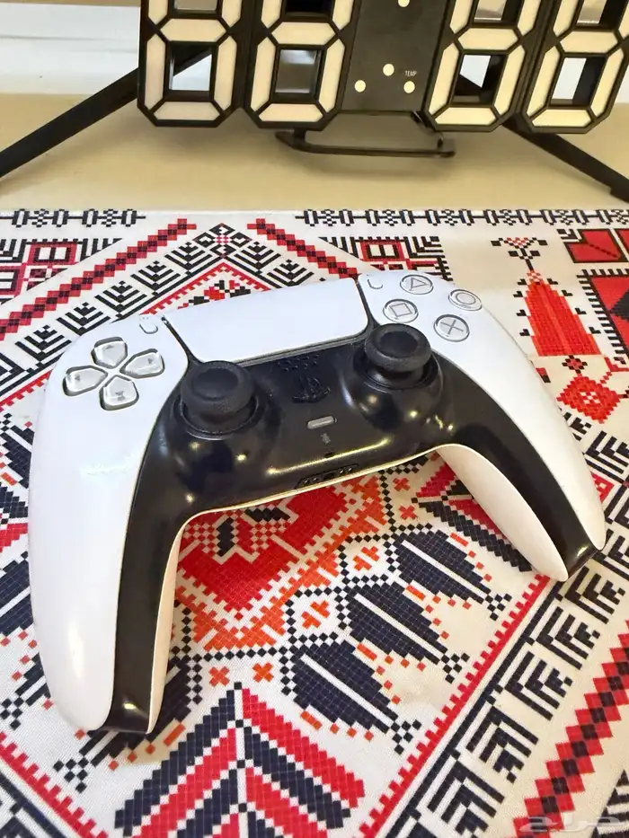 سوني 5 سليم مع شاشة 1