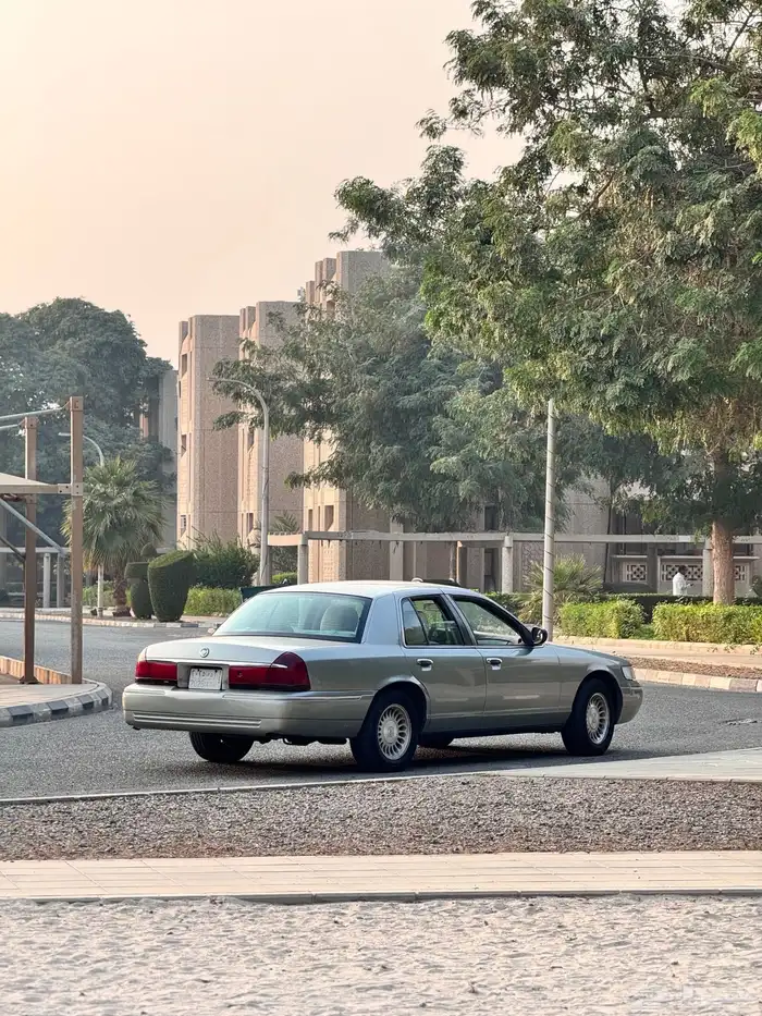 فورد ماركيز موديل 2002 0